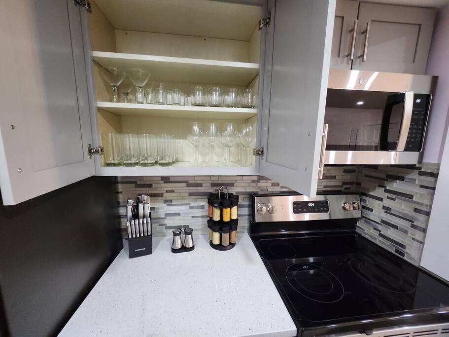 Modern Island Serenity!-Pet-Friendly Villa Hilton Head Island Bagian luar foto