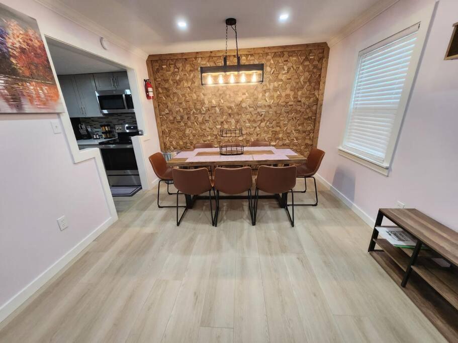 Modern Island Serenity!-Pet-Friendly Villa Hilton Head Island Bagian luar foto